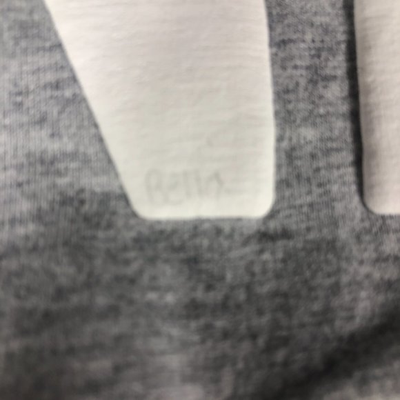 Disney Minnie Mouse Shirt Men's Small Grey Big Puffy Print Spell Out Long Sleeve - Picture 3 of 14